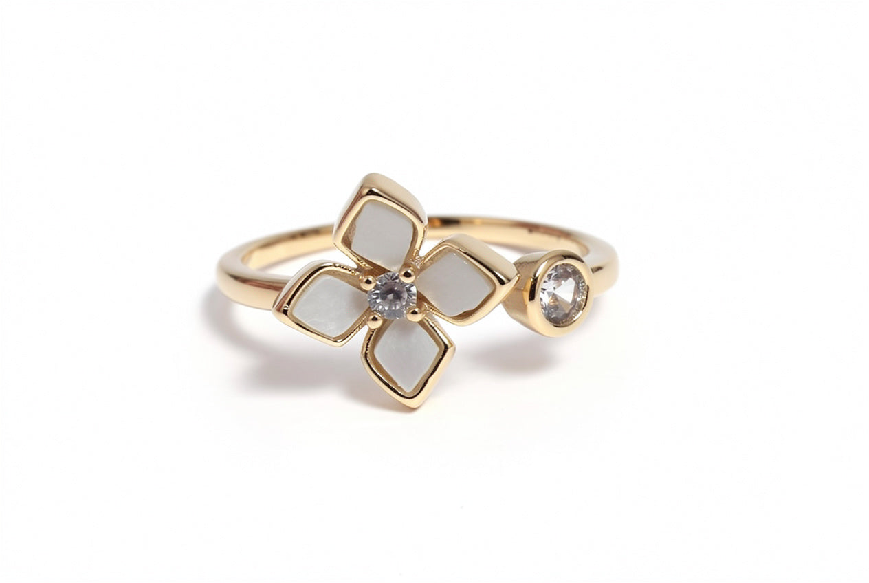 Quatrefoil Ring