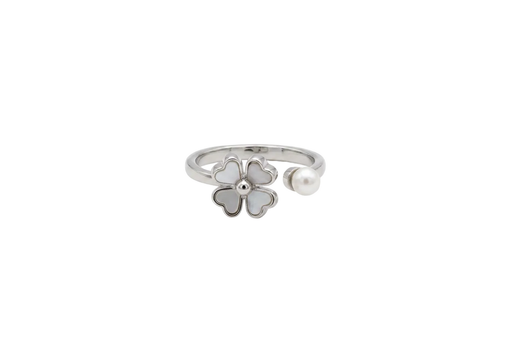 Flower Pearl Ring