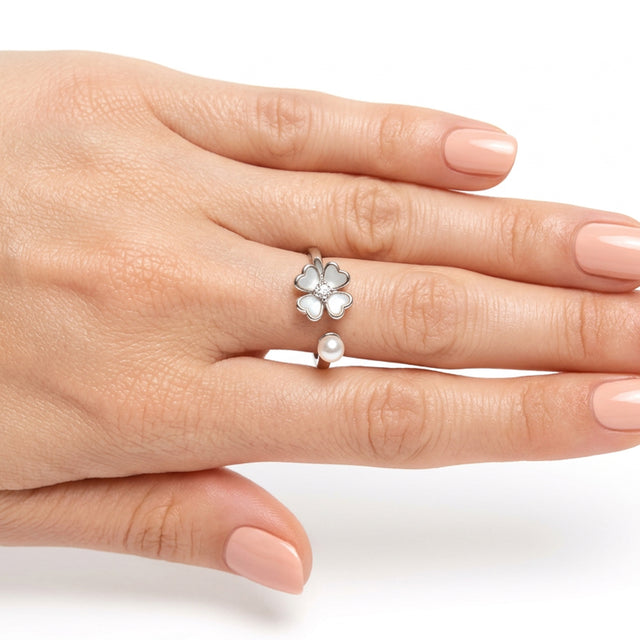 LUMI Flower Pearl Ring styled view