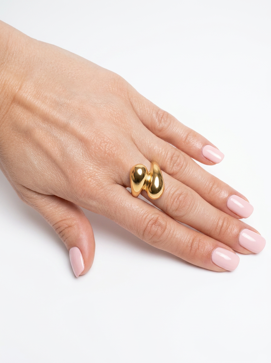 The LUMI Molten Pebble Ring