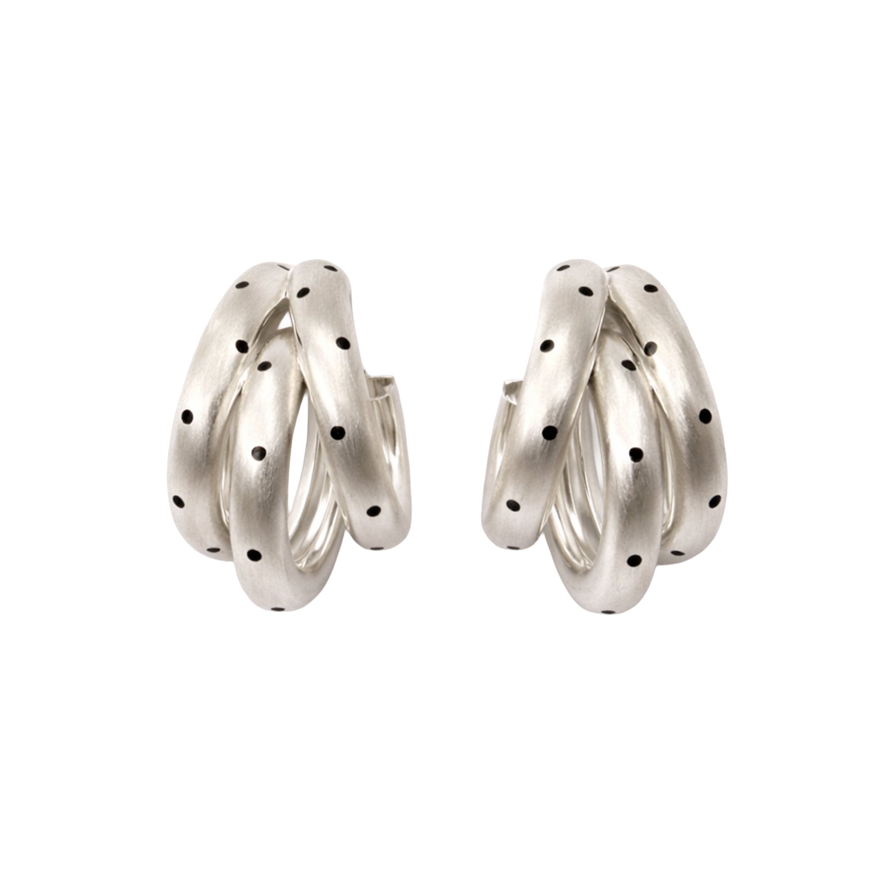 LUMI Twist Dot Earring with a twisted hoop line with dot detail